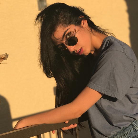 Poshmark profile picture for @clothed